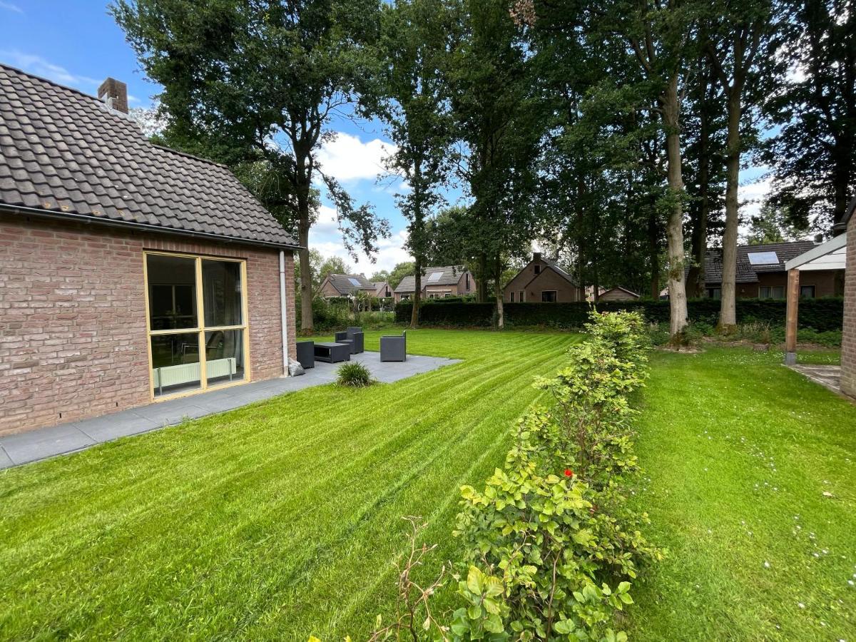 Sfeervol Vrijstaand Huisje 6 Persoons Ruime Tuin, Centraal Bij Nijmegen Ewijk Luaran gambar