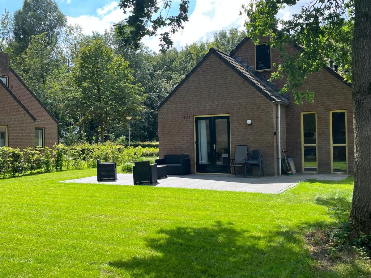 Sfeervol Vrijstaand Huisje 6 Persoons Ruime Tuin, Centraal Bij Nijmegen Ewijk Luaran gambar